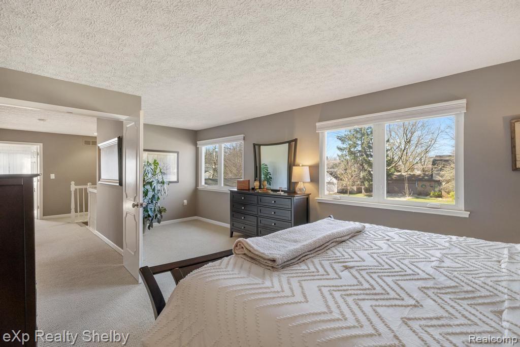 691 BARCLAY Drive, Troy, MI 48085 — Photo 28