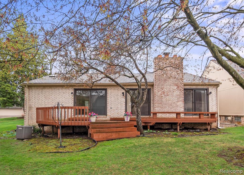 5129 Woodlands Lane, Bloomfield Hills, MI 48302 — Photo 26