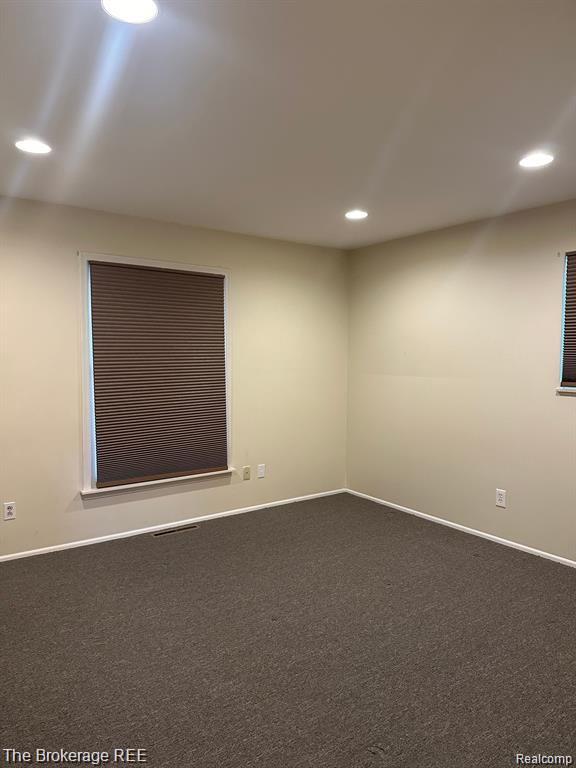 9153 DEL RIO Drive, Grand Blanc, MI 48439 — Photo 8