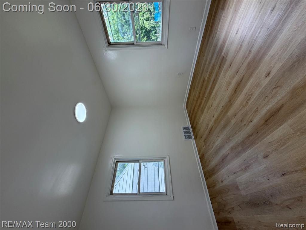 6760 Warwick Street, Detroit, MI 48228 — Photo 24