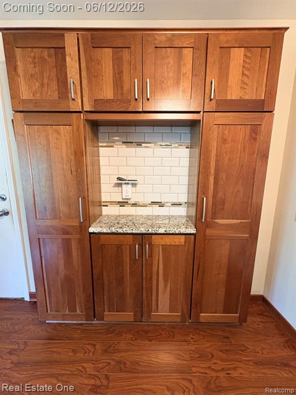 2523 Watonga Drive, Commerce Twp, MI 48382 — Photo 8