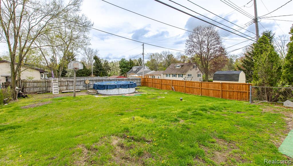 8670 N Eston Road, Clarkston, MI 48348 — Photo 22