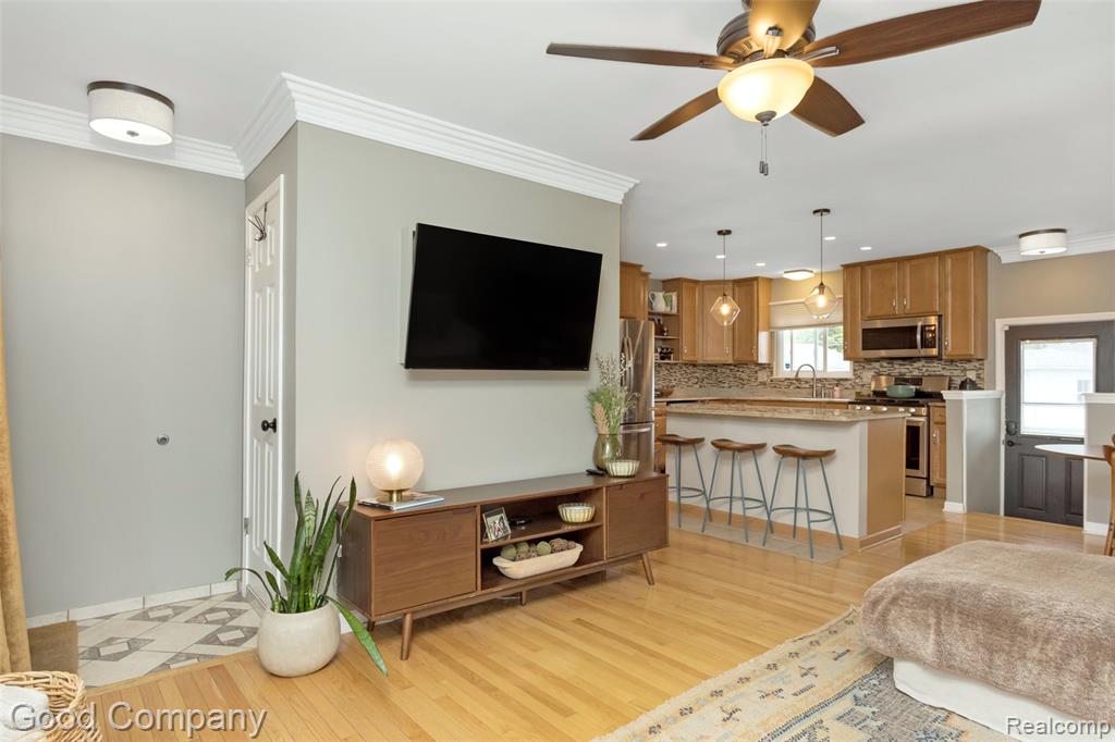 905 Parliament Avenue, Madison Heights, MI 48071 — Photo 6