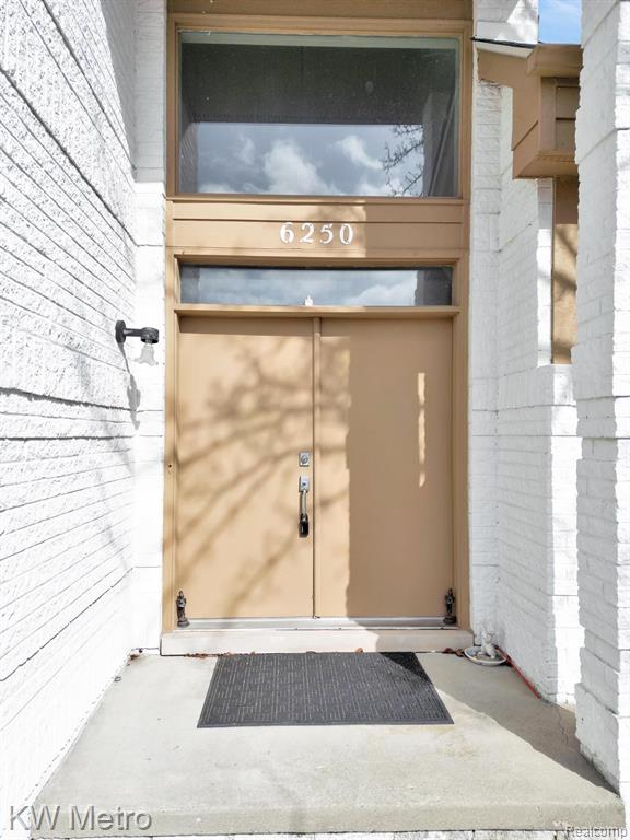 6250 STONEBRIDGE, West Bloomfield, MI — Photo 36