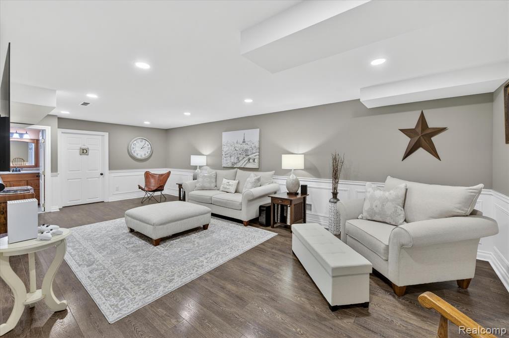 744 Constitution Street, Canton, MI 48188 — Photo 41