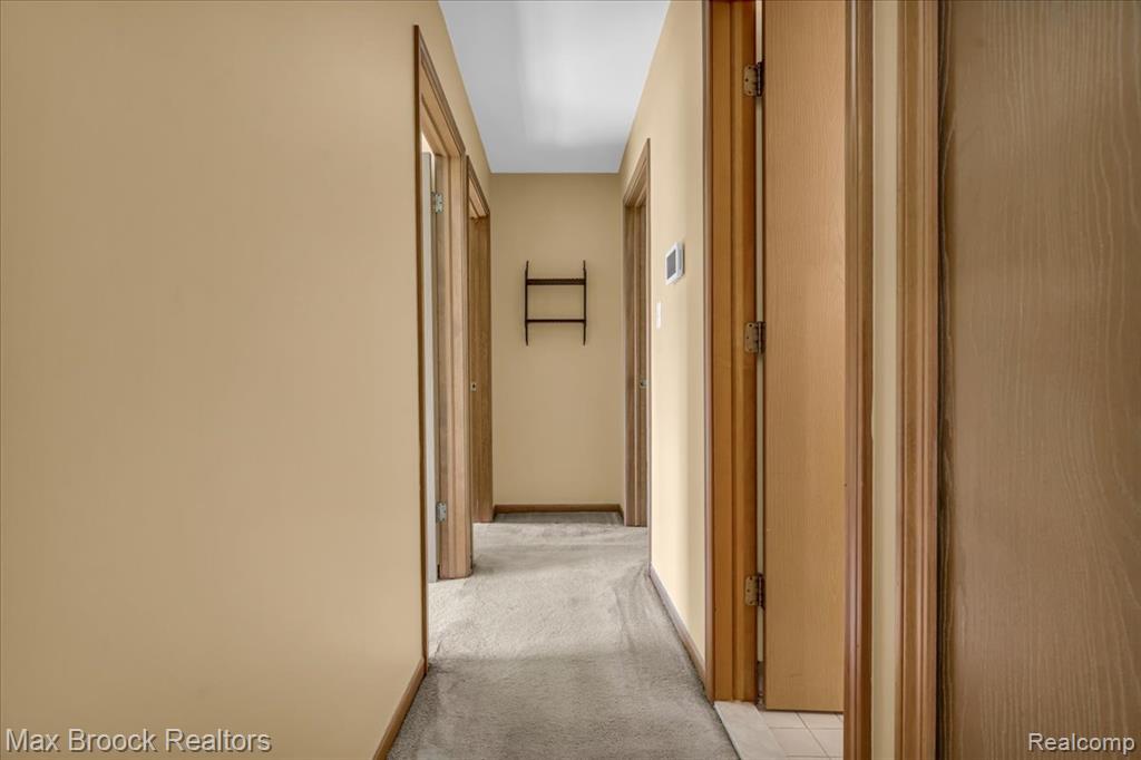 47685 Jefferson Avenue, Chesterfield, MI 48047 — Photo 12