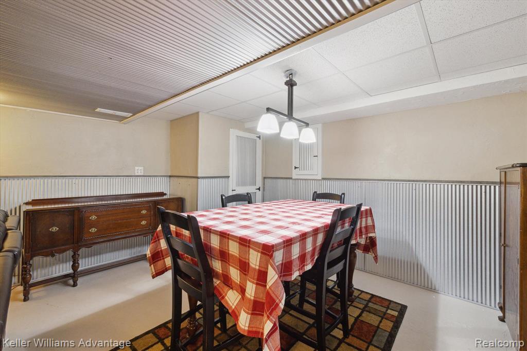 41688 WHITE TAIL Lane, Canton, MI 48188 — Photo 32