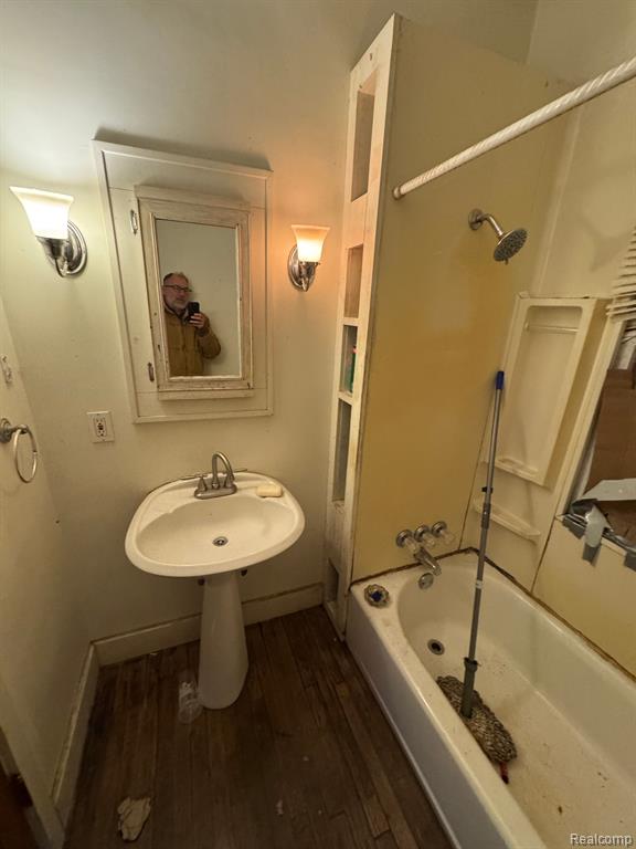 208 N GROVE Street, Ypsilanti, MI 48198 — Photo 5