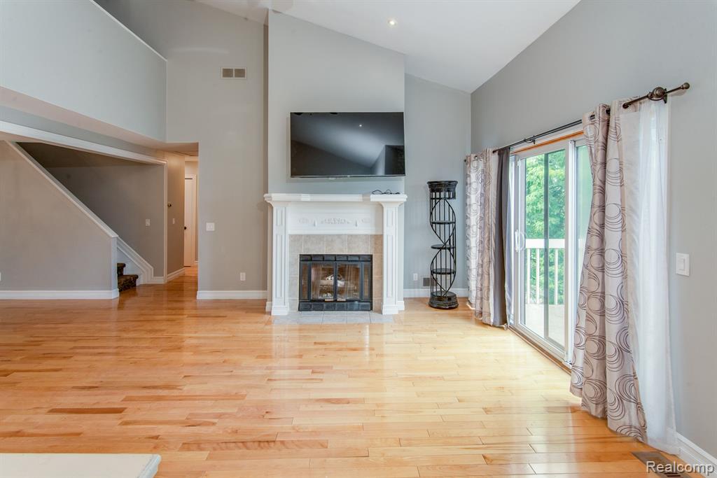 6598 MAPLE LAKES Drive, West Bloomfield, MI — Photo 4