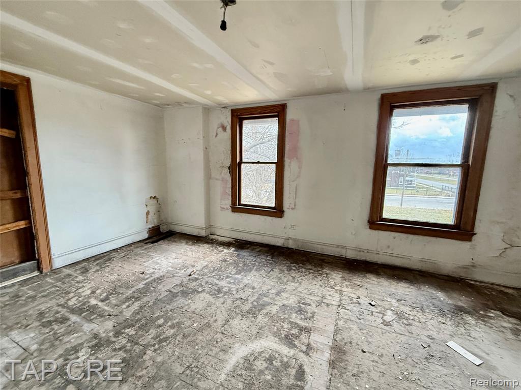 1092 E Grand Boulevard, Detroit, MI 48207 — Photo 3
