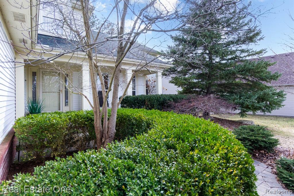 490 FRANKLIN LAKE Circle, Oxford, MI 48371 — Photo 5