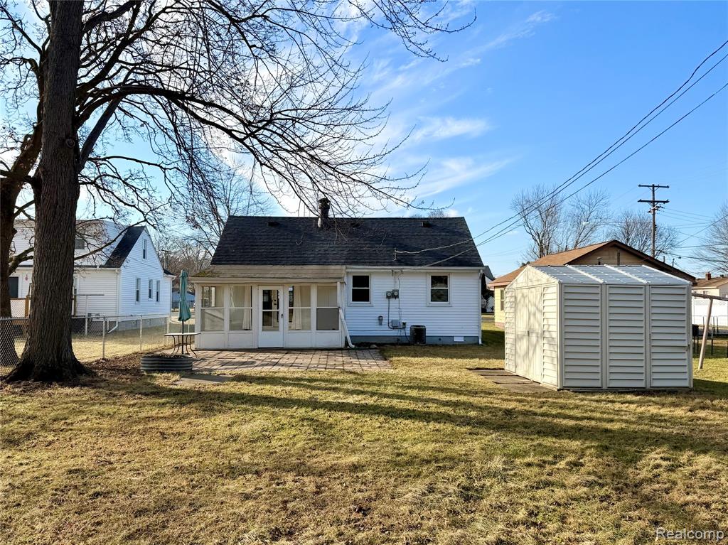 32015 Hazel Street, Rockwood, MI — Photo 5