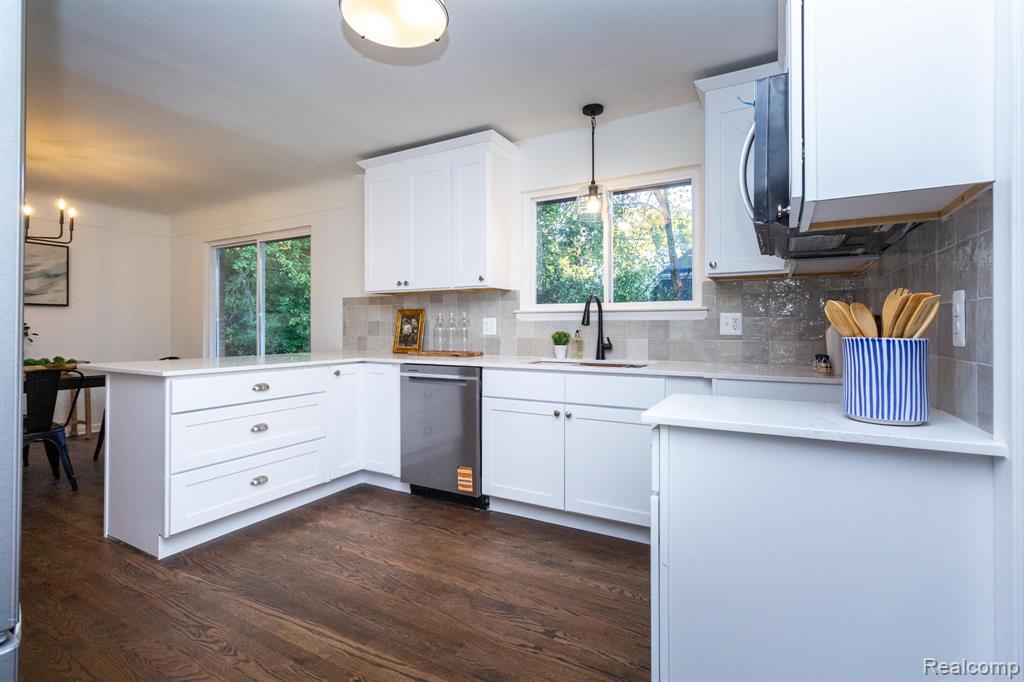 19332 Beverly Road, Beverly Hills, MI 48025 — Photo 10