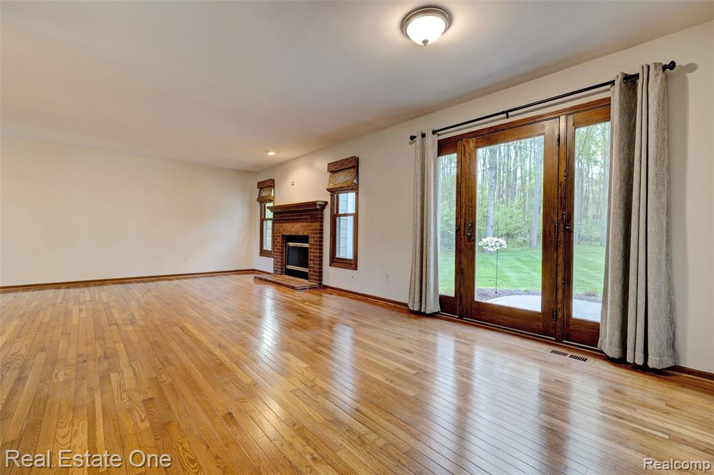 5370 Greenview Drive, Clarkston, MI 48348 — Photo 13