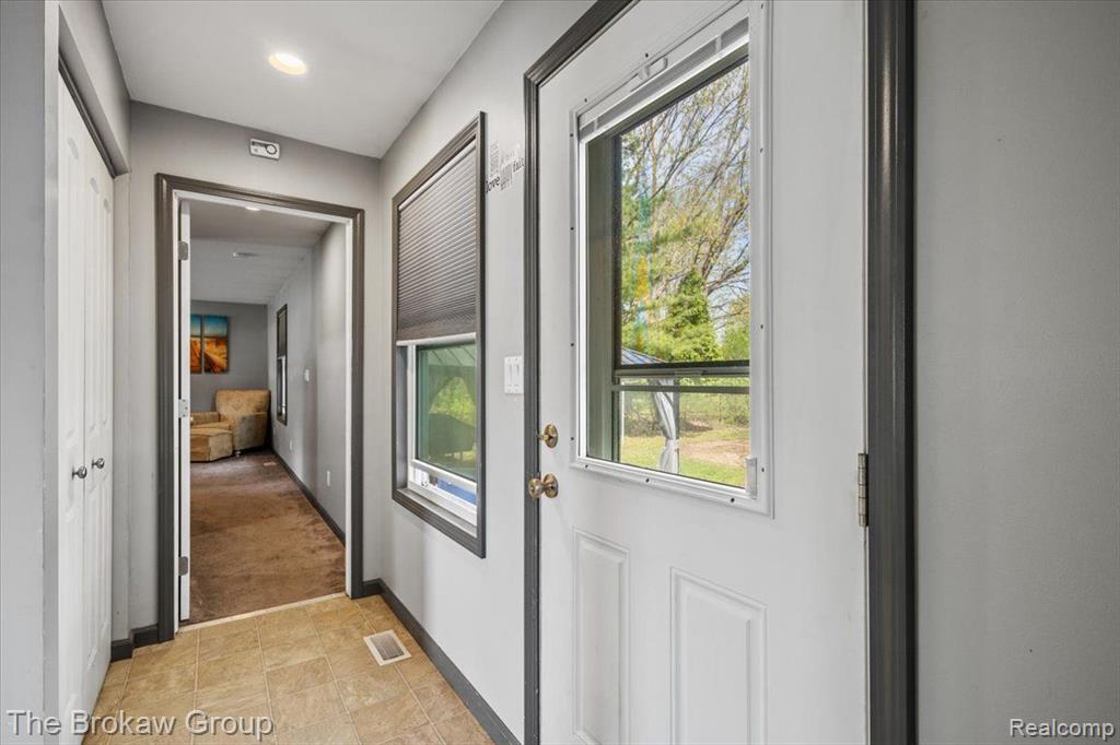 4145 HILLCREST Drive, Warren, MI 48092 — Photo 31