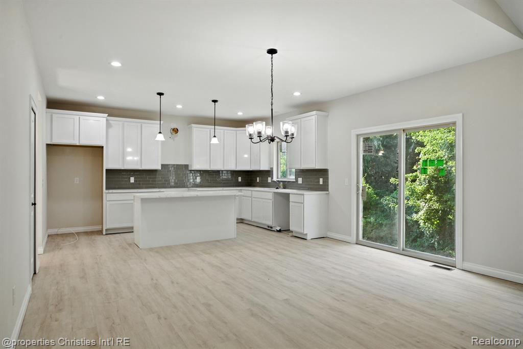 3201 ROMA COURT, Wixom, MI 48393 — Photo 12