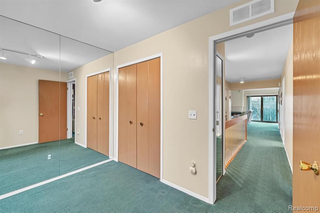27450 EVERGREEN Road, Lathrup Village, MI 48076 — Photo 13