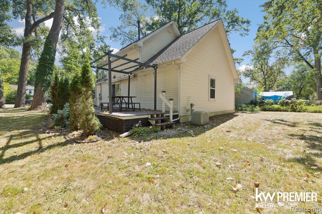 9301 Cardwell Street, Livonia, MI 48150 — Photo 31