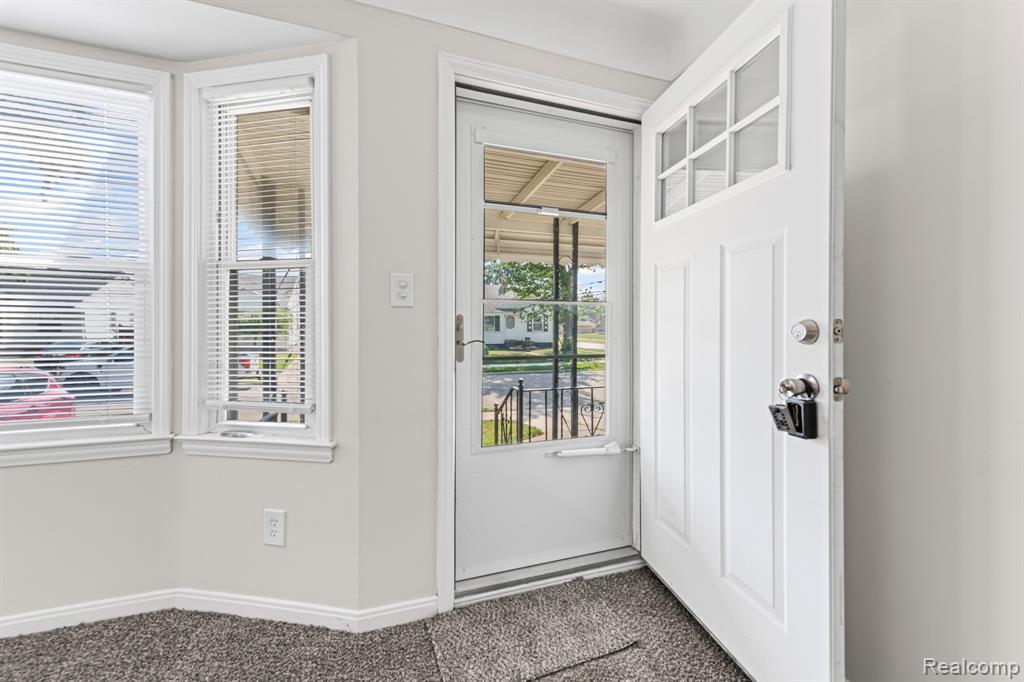 582 Mill Street, Lincoln Park, MI 48146 — Photo 4