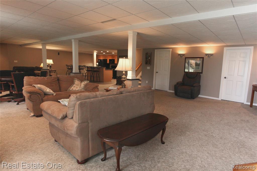 3991 Oakfield Court, Shelby Twp, MI 48316 — Photo 41