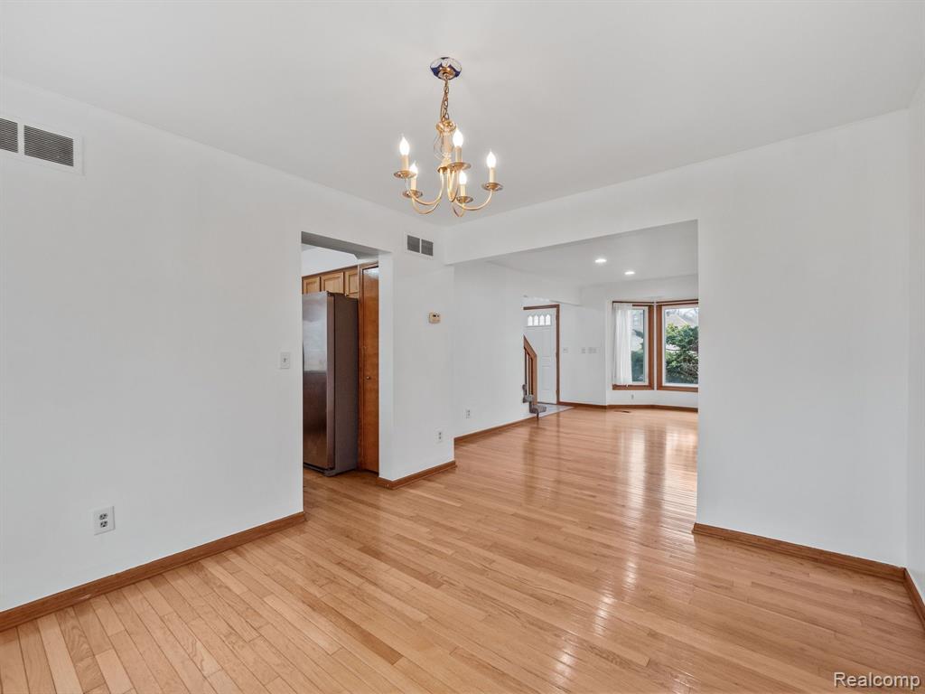 5079 W POND Circle, West Bloomfield, MI 48323 — Photo 6