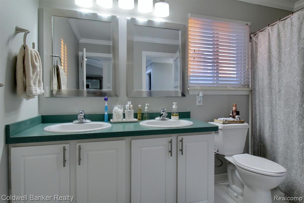 947 1ST Street, Wyandotte, MI 48192 — Photo 21