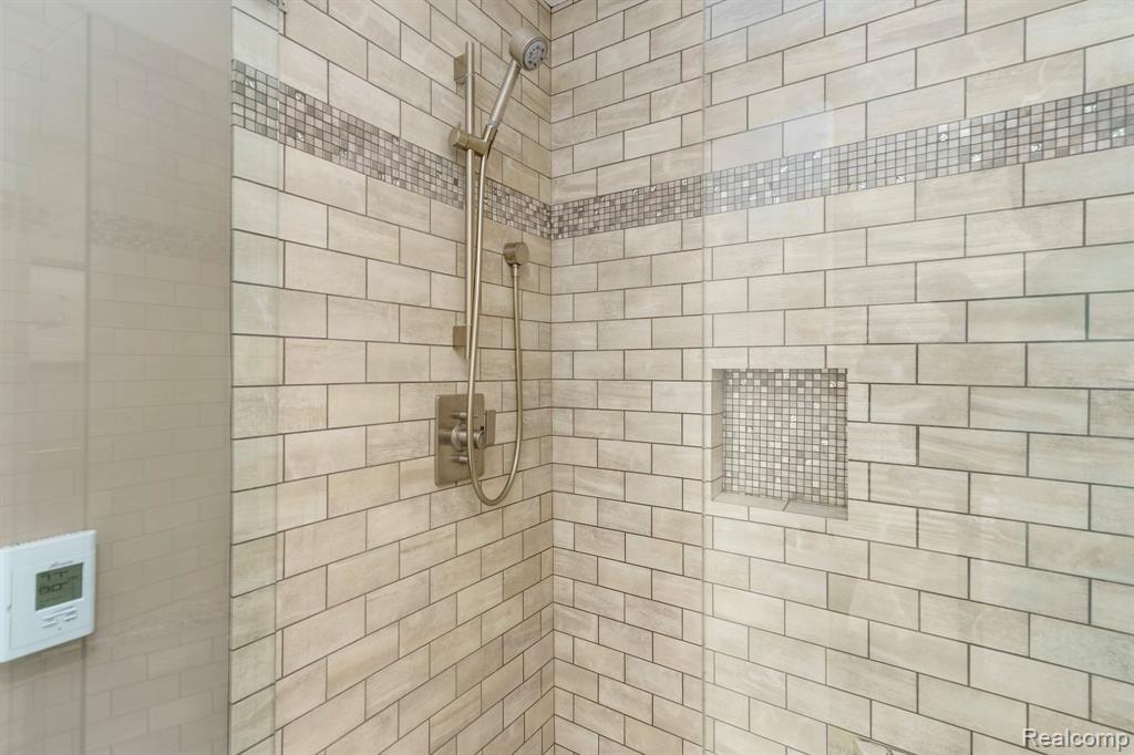 5156 Chestershire Court, West Bloomfield, MI — Photo 26