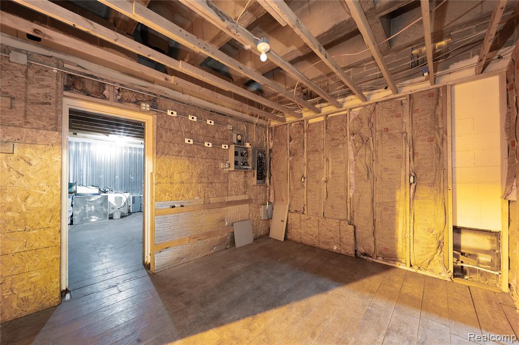 531 E 7 Mile Road, Highland Park, MI 48203 — Photo 14