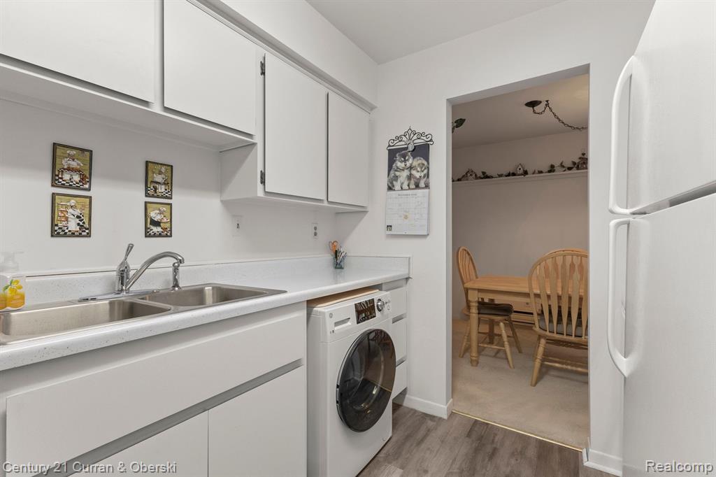 1852 COLONIAL VILLAGE Way, 3, Waterford, MI 48328 — Photo 17