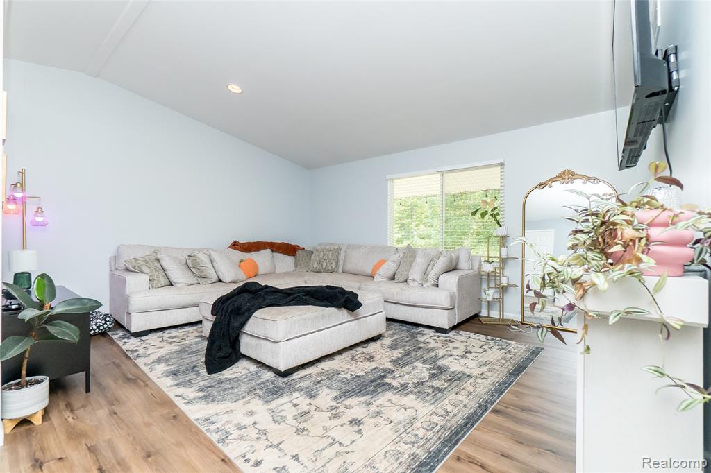 9414 Timber Ridge Drive, Grand Blanc, MI 48439 — Photo 12