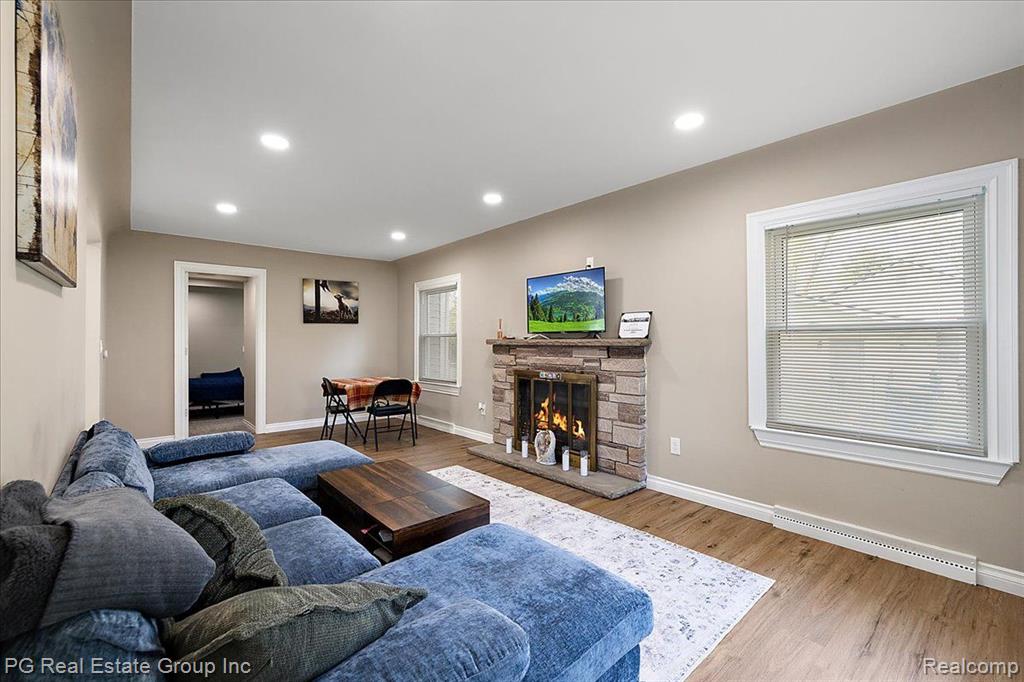 57 ORMSBY, Waterford, MI 48327 — Photo 12