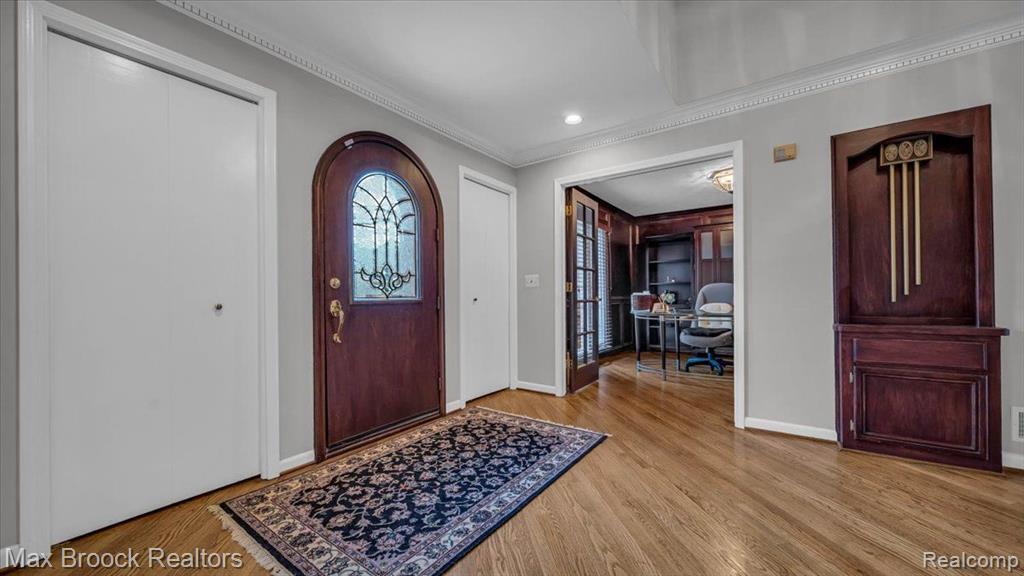 404 SHELLBOURNE Drive, Rochester Hills, MI 48309 — Photo 3