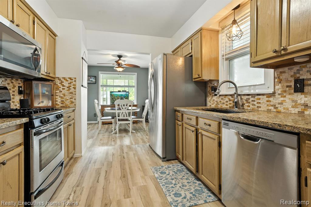2037 Saint Clair River Drive, Algonac, MI 48001 — Photo 5