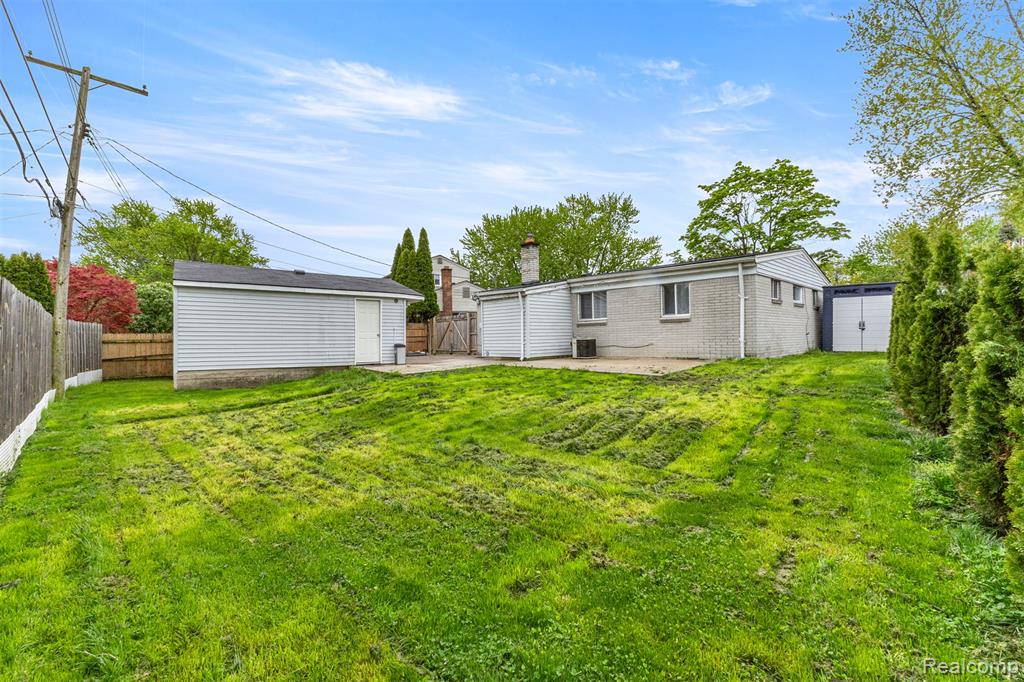 5367 Vivian Street, Dearborn Heights, MI 48125 — Photo 30