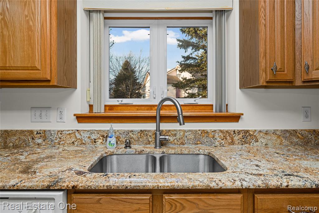 4438 Great Oaks Drive, Grand Blanc, MI 48439 — Photo 24