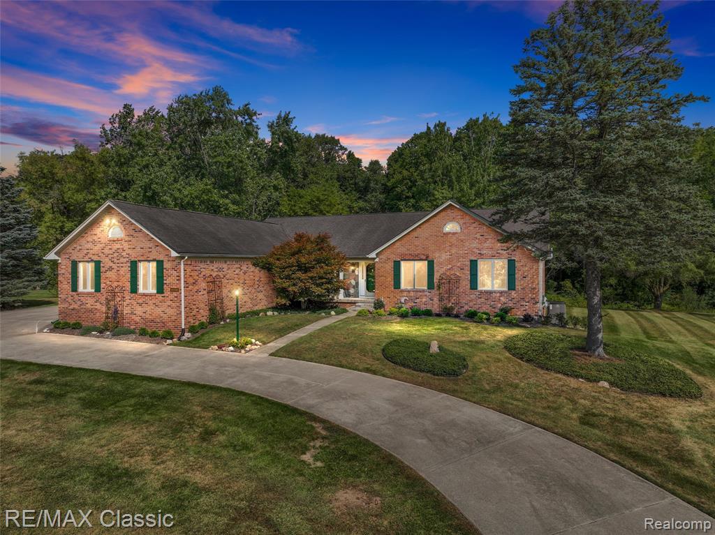 4150 Heatherwood Drive, Commerce Twp, MI 48382 — front exterior