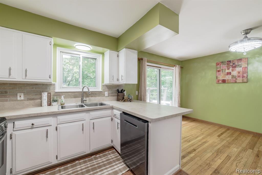 9089 SHERWOOD Drive, Davisburg, MI 48350 — Photo 17