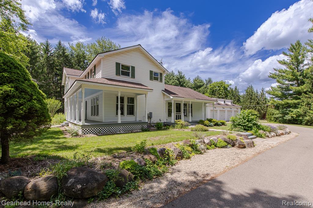 6296 Elizabeth Lake Road, Waterford, MI 48327 — Photo 3