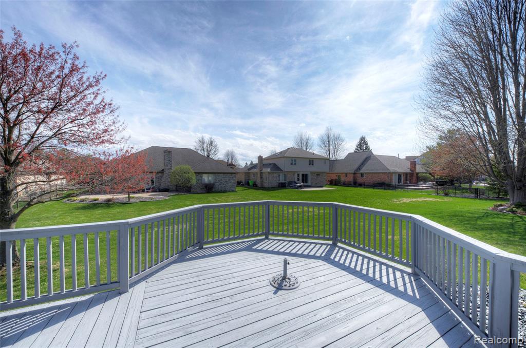 15756 Lamont Drive, Macomb, MI 48042 — Photo 46
