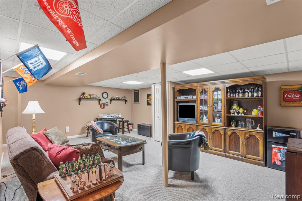 1661 BENNINGTON, Canton, MI 48188 — Photo 17