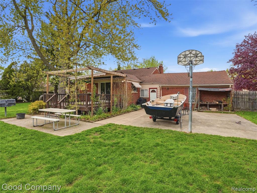 19706 Old Homestead Drive, Harper Woods, MI 48225 — Photo 25