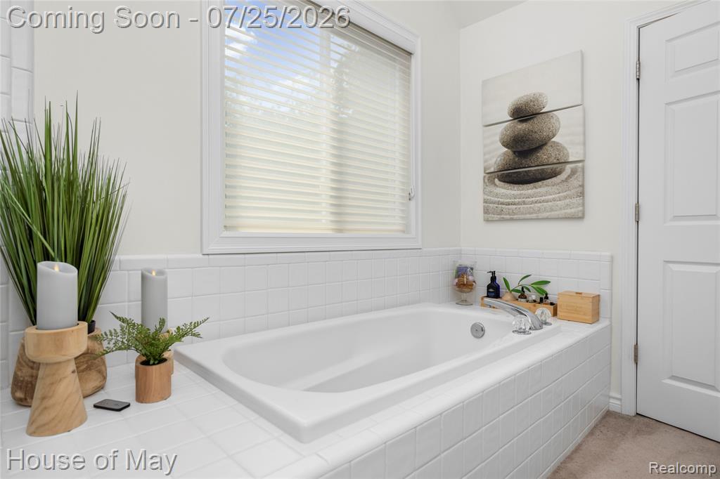 2082 Sandlewood Drive, White Lake, MI 48383 — Photo 59