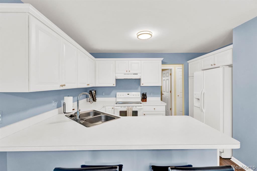 41225 Greenspire Drive, Clinton Twp, MI 48038 — Photo 11