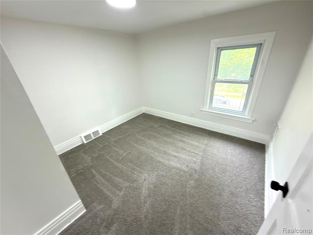 114 Pine Street, River Rouge, MI 48218 — Photo 12