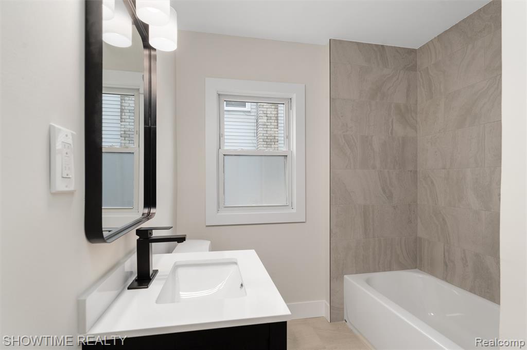 769 Coolidge Avenue, Clawson, MI — Photo 10
