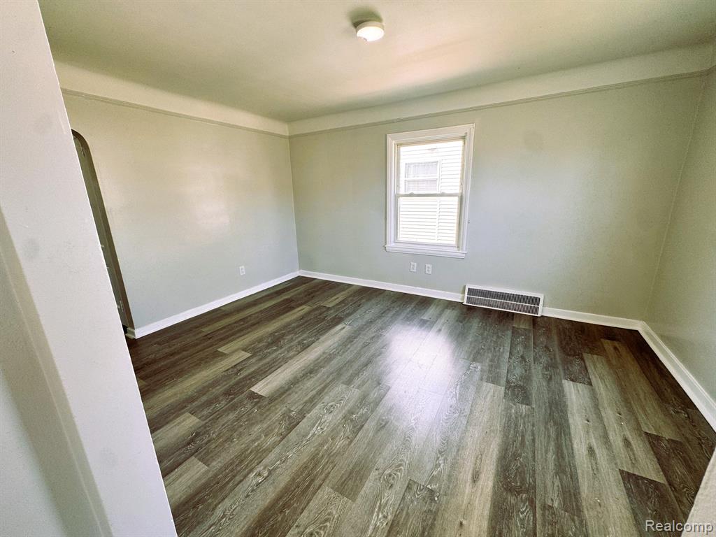 7619 ASHTON Avenue, Detroit, MI 48228 — Photo 6