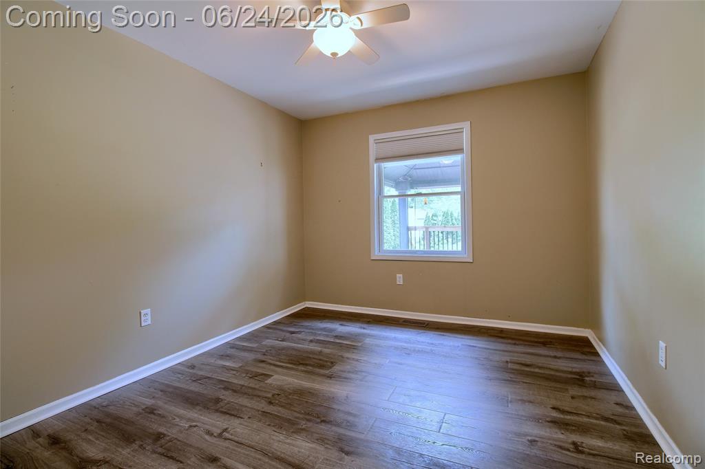 24487 Dugan Drive, New Boston, MI 48164 — Photo 24