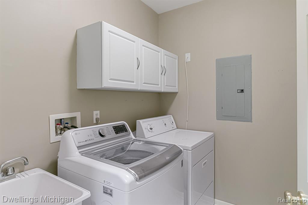 1105 FOUNTAIN VIEW Circle, South Lyon, MI 48178 — Photo 19