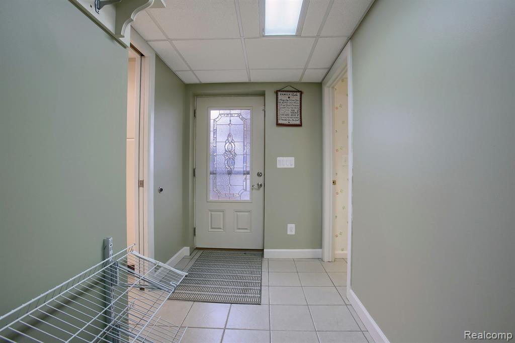 46070 EDGEWATER Drive, Chesterfield, MI, 48047