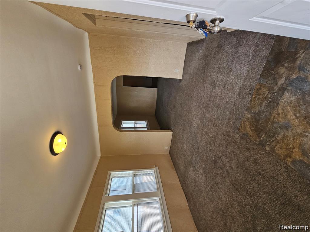 8033 JACKSON Avenue, Warren, MI 48089 — Photo 3